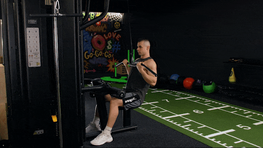 Kako pravilno izvesti povlačenje s obrnutim hvatom?