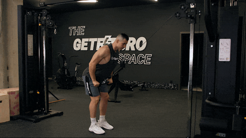 Kako pravilno izvesti povlačenje sajle stojeći?