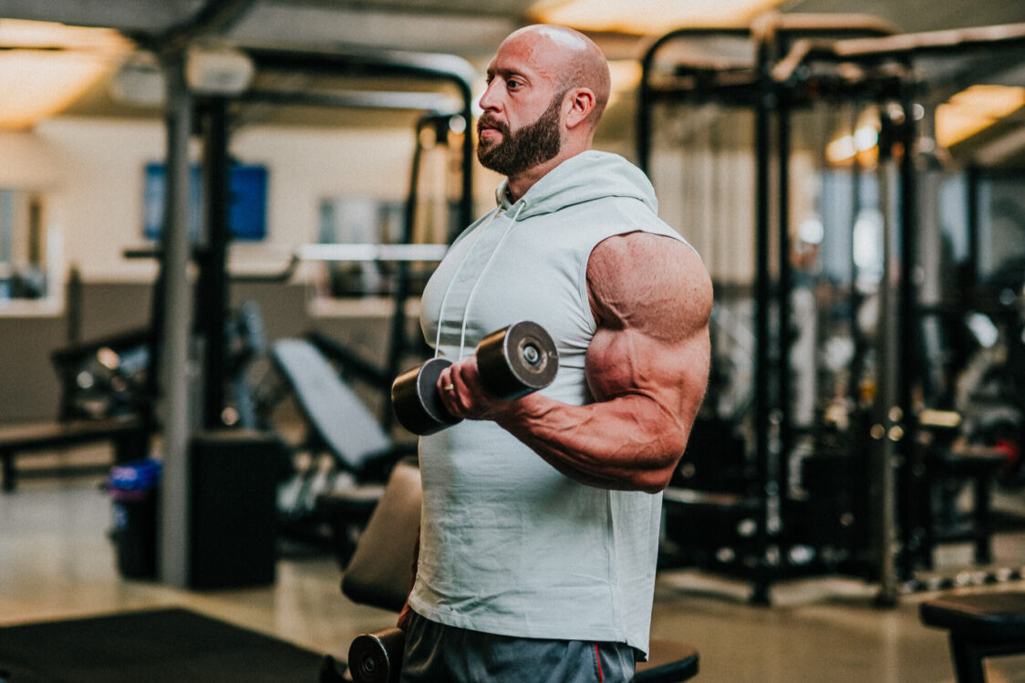 Trening snage s bučicama Trening snage s bučicama