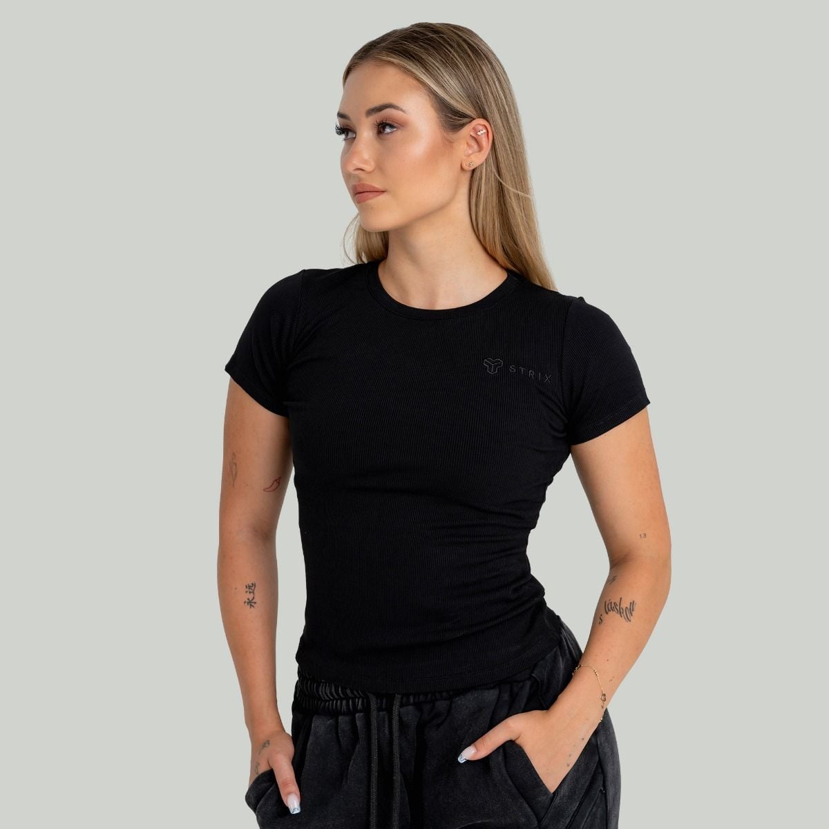 Ženska majica Ribbed Black - STRIX