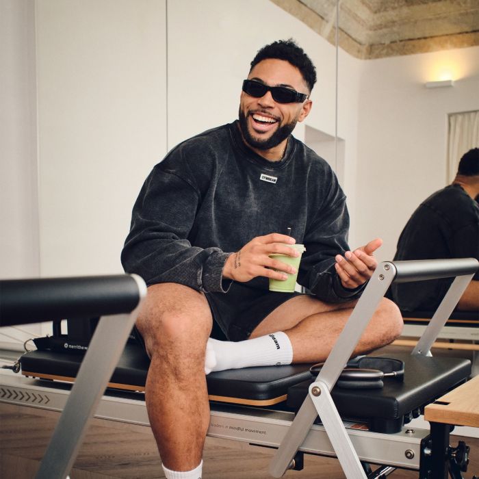 Dukserica Aura Washed Black - GymBeam XXL